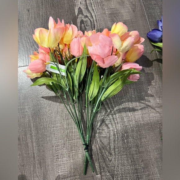 Artificial Tulip Flowers - Picture 7 of 10